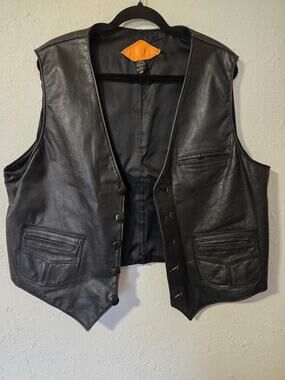 Lapiel leather vest
